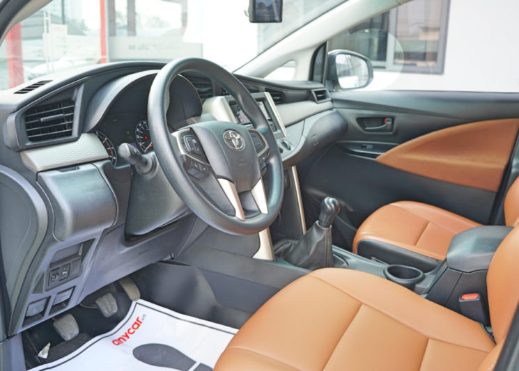 Toyota Innova 2.0MT 2018 - 21