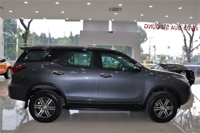 Toyota Fortuner 2.4MT 2017 - 7