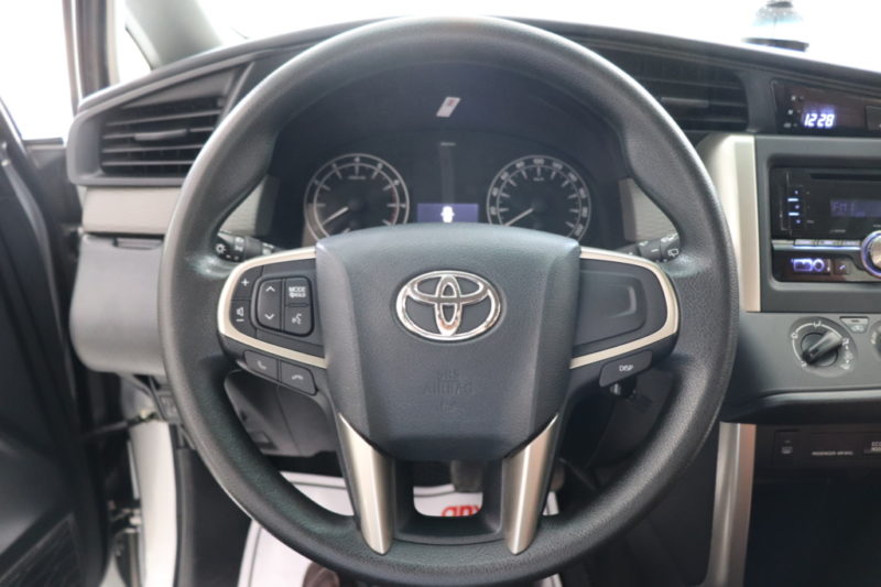 Toyota Innova 2.0MT 2016 - 14