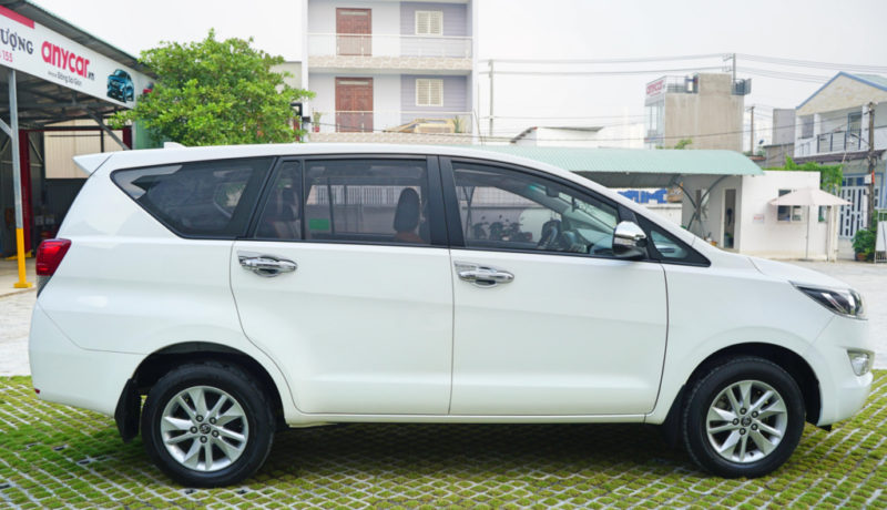 Toyota Innova 2.0MT 2018 - 11