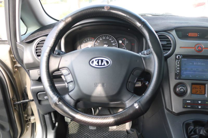 Kia Carens 2.0MT 2014 - 12