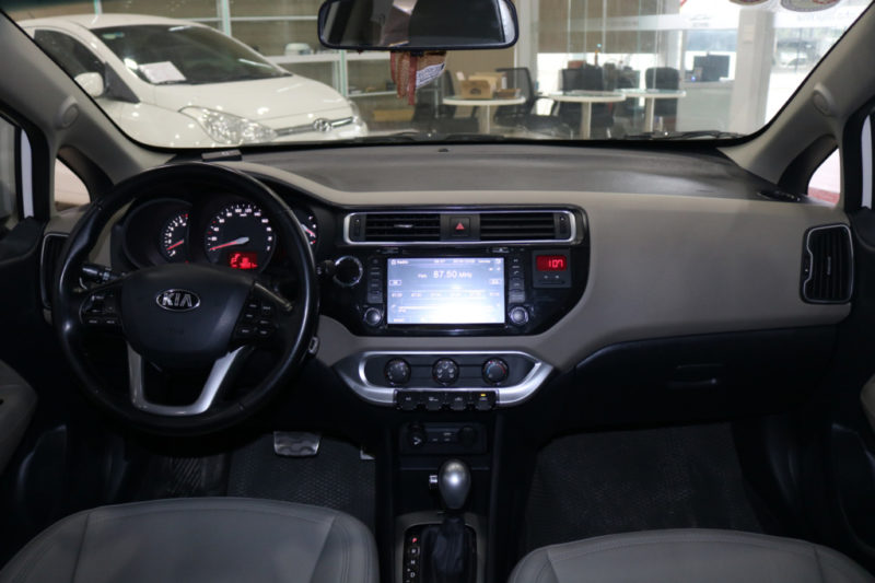 Kia Rio 1.4AT 2015 - 14