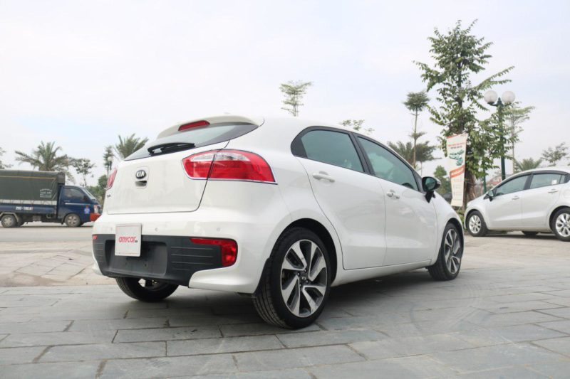 Kia Rio 1.4AT 2015 - 3