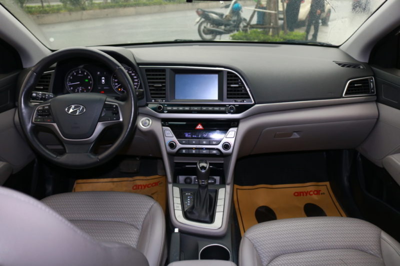 Hyundai Elantra GLS 1.6AT 2016 - 17