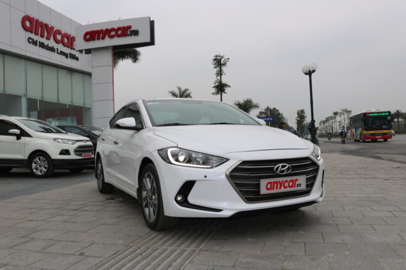 Hyundai Elantra 2.0AT 2017 - 1