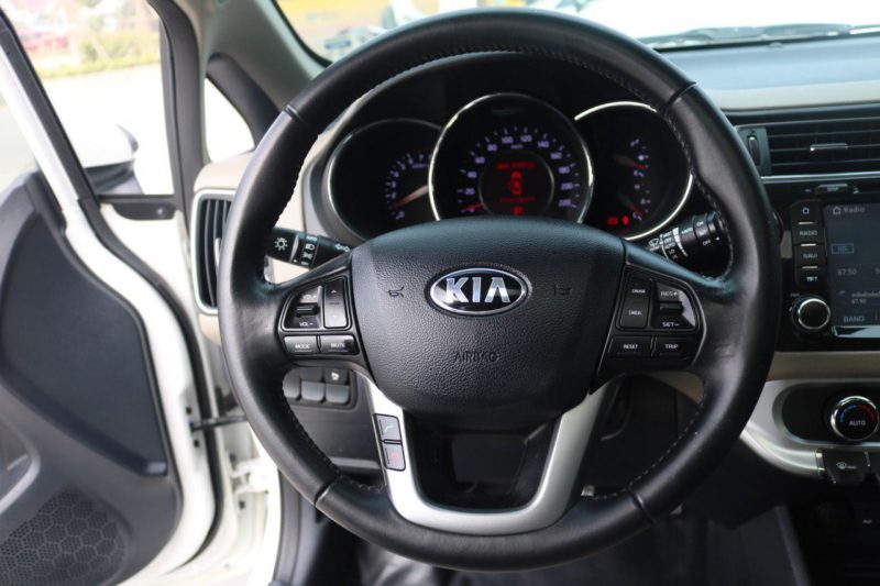 Kia Rio 1.4AT 2015 - 6