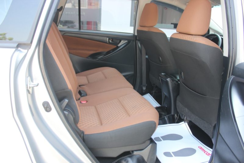 Toyota Innova 2.0MT 2017 - 15