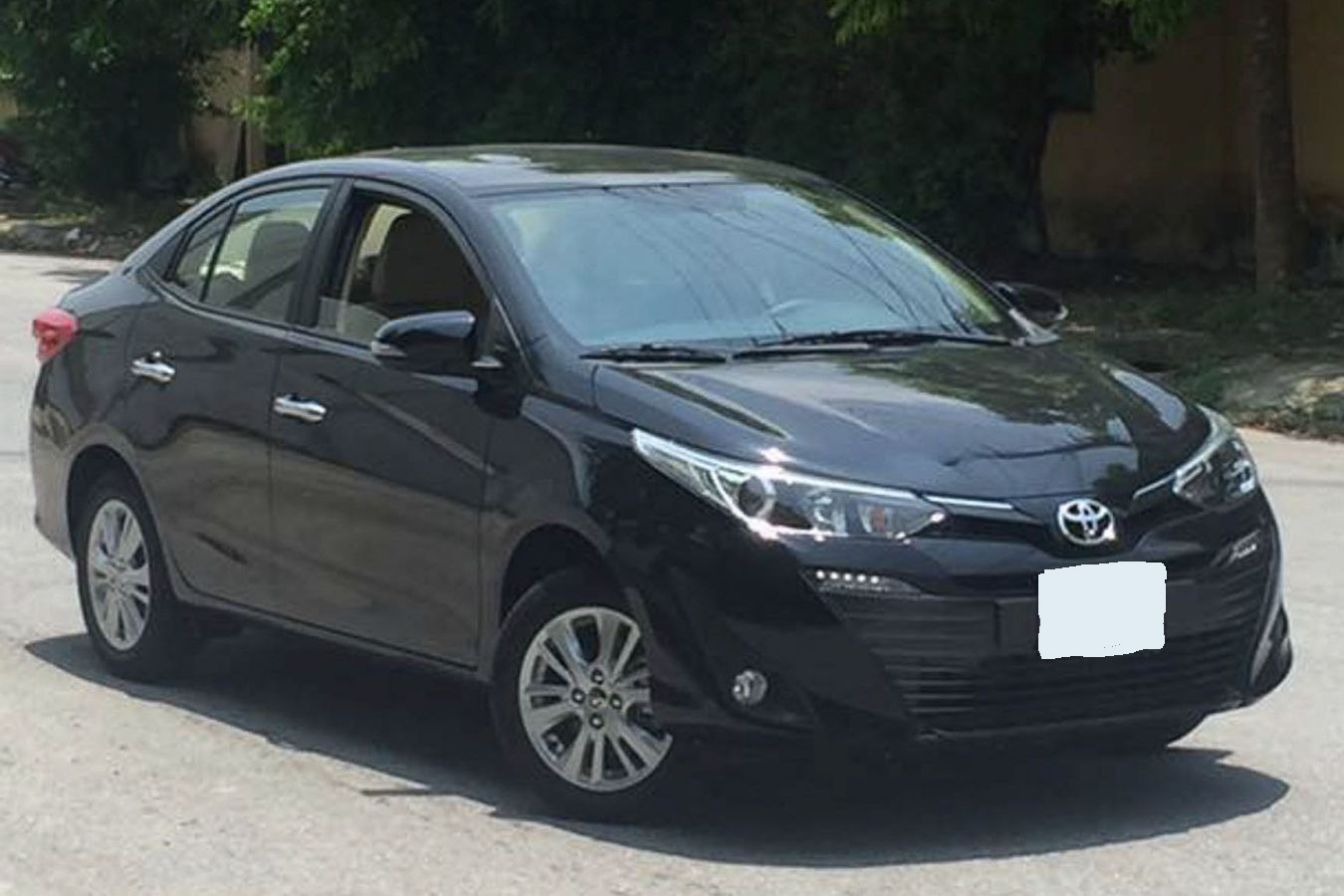 Toyota Vios 15G TRD Sportivo Cũ thông số giá bán khuyến mãi