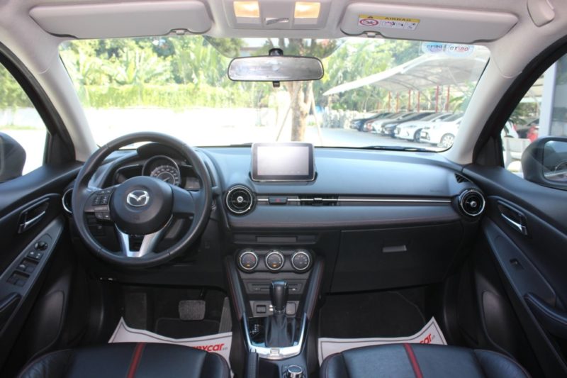 Mazda 2 1.5AT 2017 - 12