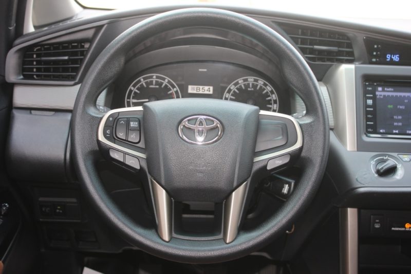 Toyota Innova 2.0MT 2017 - 10