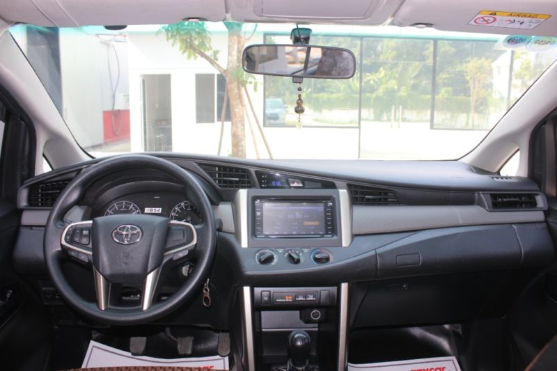 Toyota Innova 2.0MT 2017 - 14