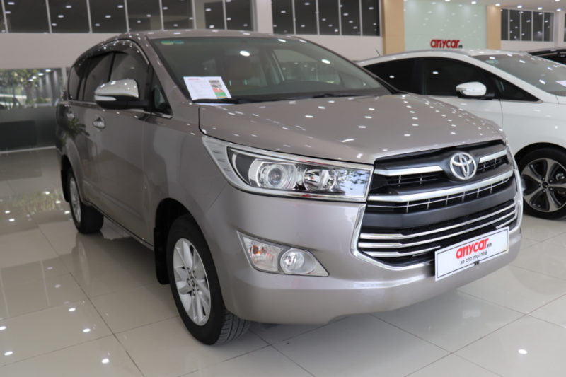 Toyota Innova E 2.0MT 2017 - 1