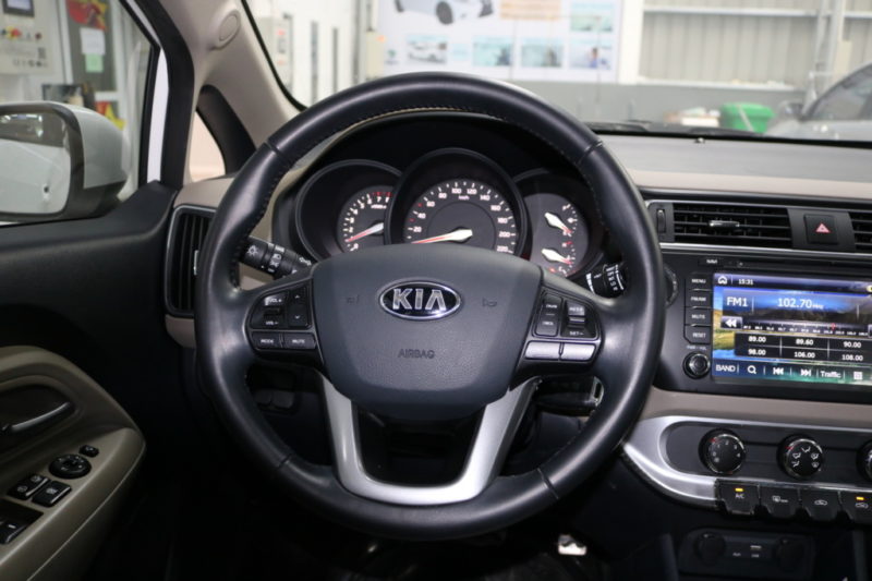 Kia Rio 1.4AT 2015 - 10