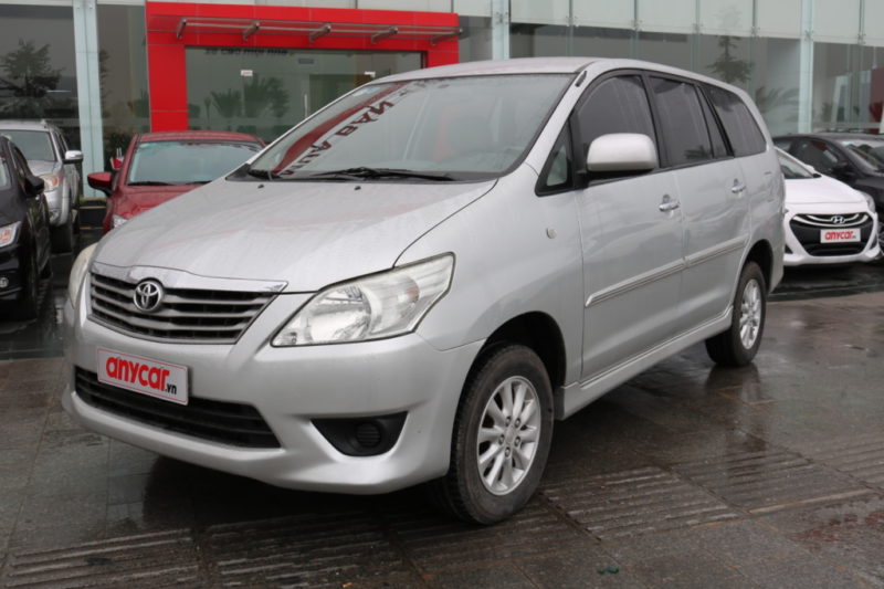 Toyota Innova 2.0MT 2013 - 3