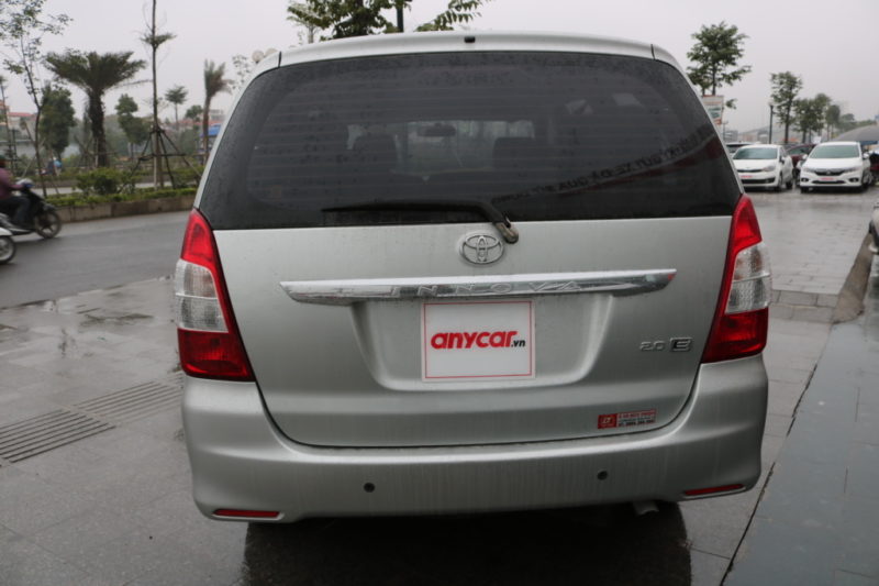 Toyota Innova 2.0MT 2013 - 6