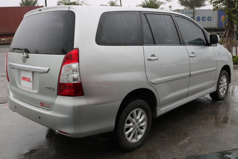 Toyota Innova 2.0MT 2013 - 7