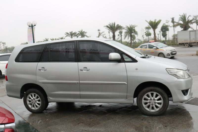 Toyota Innova 2.0MT 2013 - 8