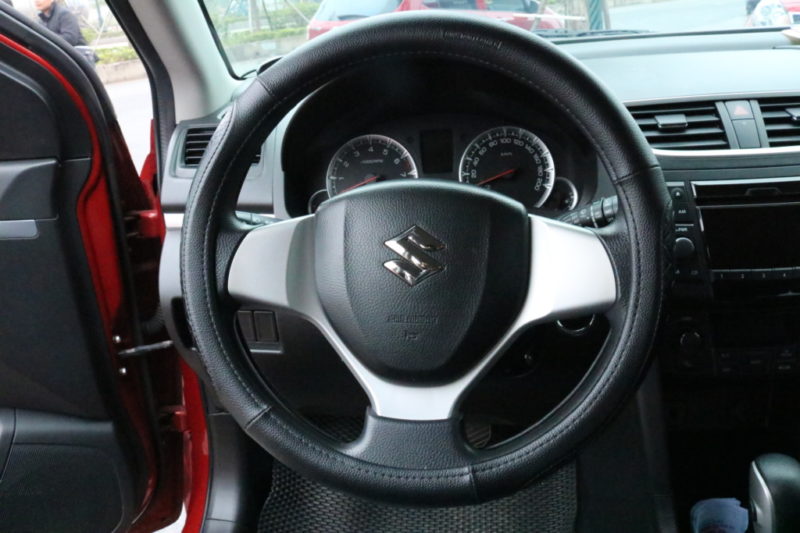 Suzuki Swift 1.4AT 2014 - 13