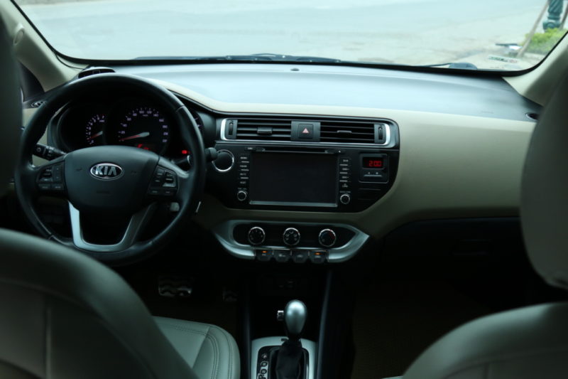 Kia Rio 1.4AT 2015 - 15