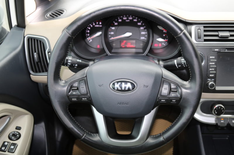 Kia Rio 1.4AT 2015 - 21