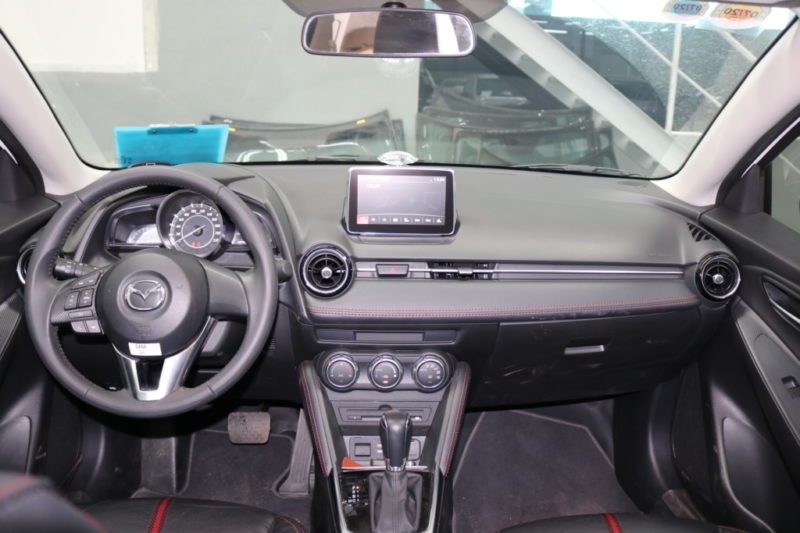 Mazda 2 1.5AT 2018 - 9