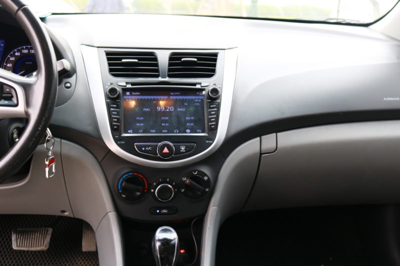 Hyundai Accent 1.4AT 2014 - 12