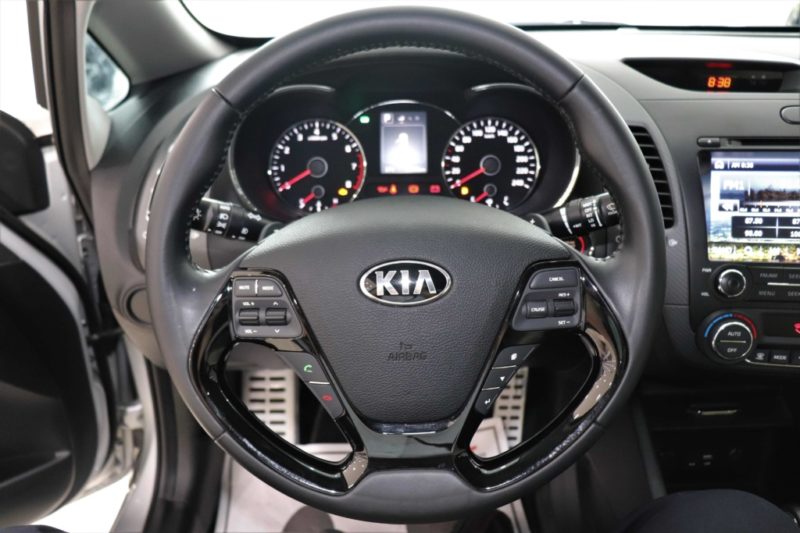 Kia Cerato 2.0AT 2017 - 12