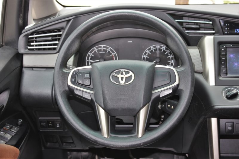 Toyota Innova E 2.0MT 2017 - 10