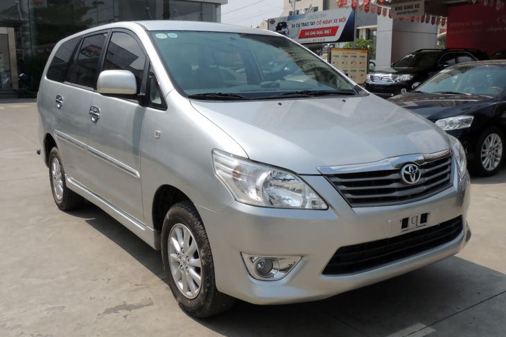 Toyota Innova 2.0MT 2014 - 1