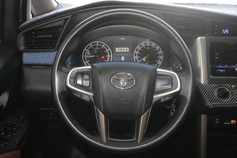 Toyota Innova 2.0MT 2016 - 6