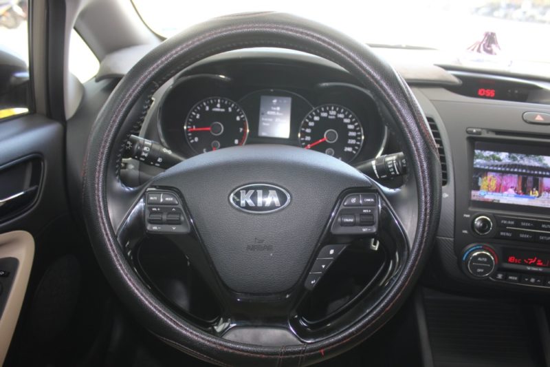 Kia Cerato 1.6MT 2017 - 9