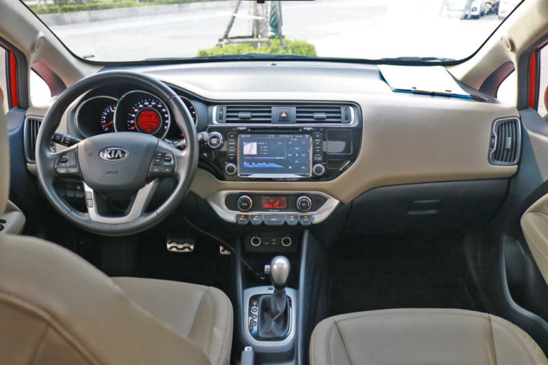 Kia Rio Hatchback 1.4AT 2015 - 14