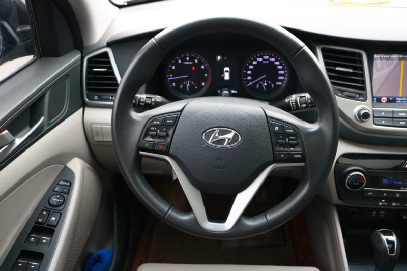 Hyundai Tucson 2.0AT 2016 - 15