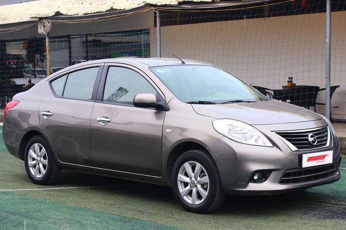 Xe mới ra mắt Nissan Sunny thế hệ cũ hút khách lạ thường