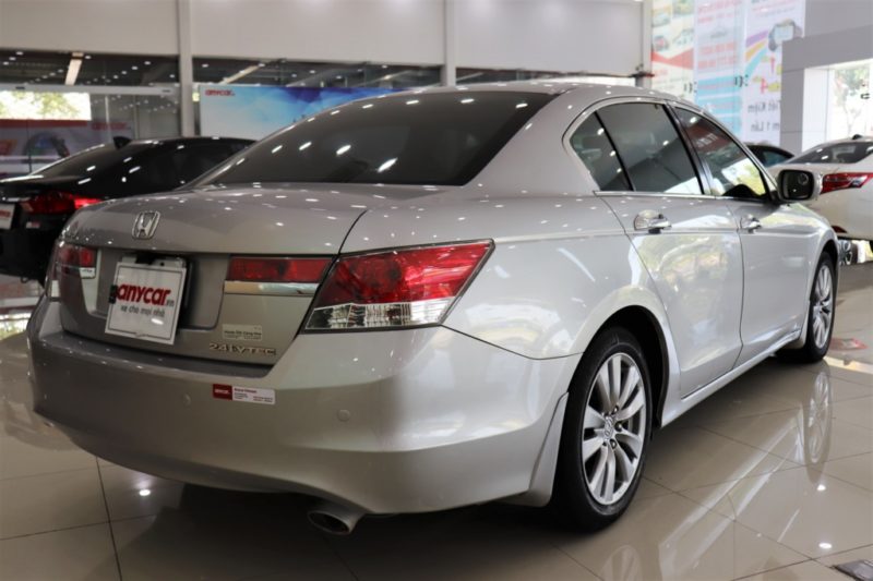 Honda Accord 24 AT 2011