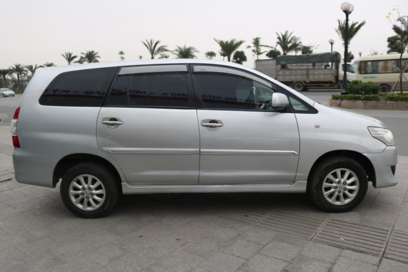 Toyota Innova E 2.0MT 2014 - 8