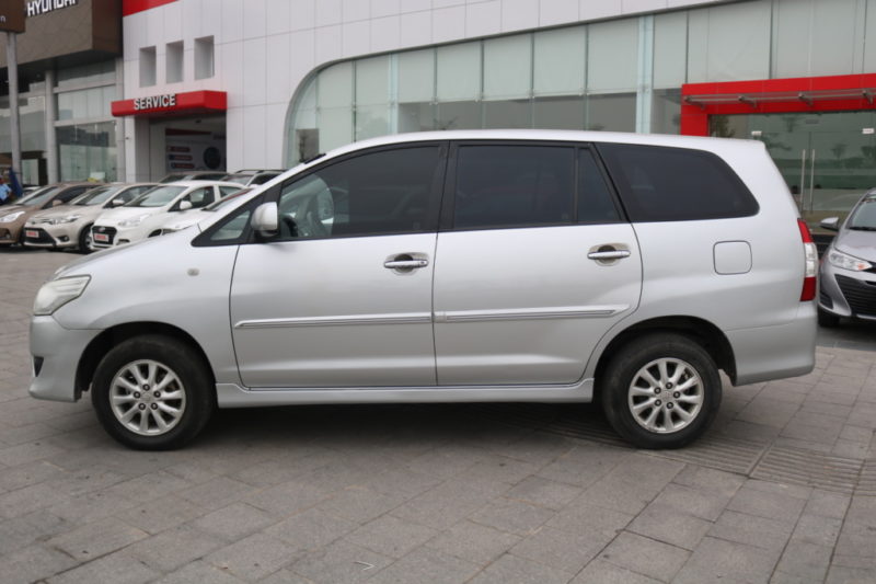 Toyota Innova E 2.0MT 2014 - 4