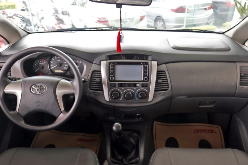 Toyota Innova E 2.0MT 2013 - 9