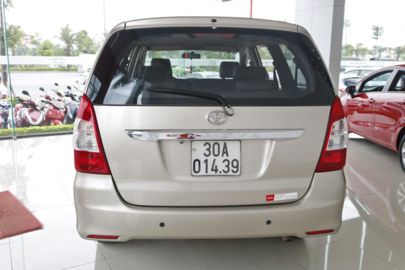 Toyota Innova E 2.0MT 2013 - 5