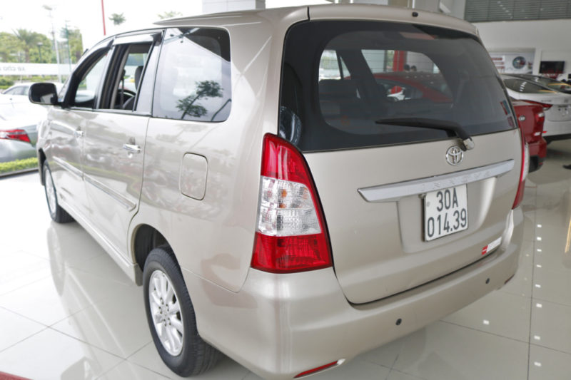 Toyota Innova E 2.0MT 2013 - 4