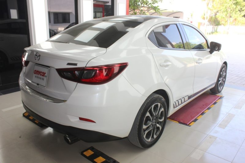 Mazda 2 Sedan 1.5AT 2016 - 4