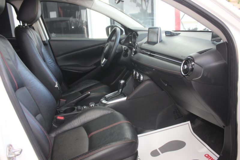 Mazda 2 Sedan 1.5AT 2016 - 19