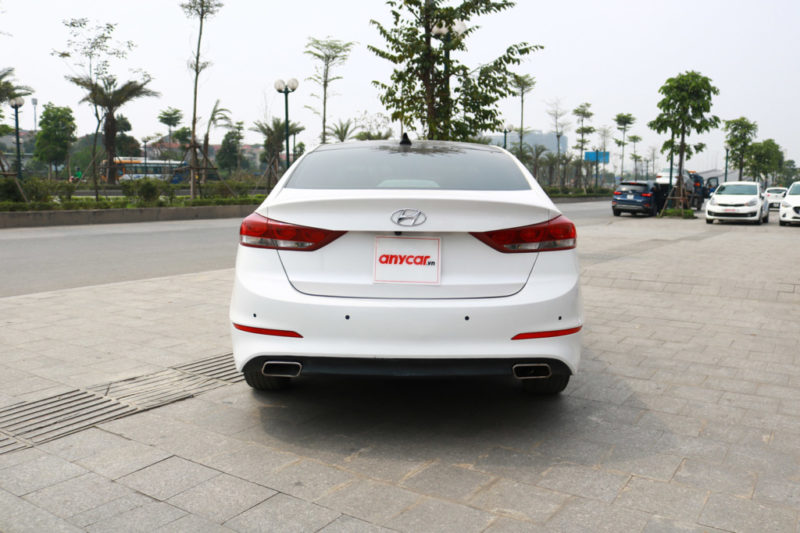 Hyundai Elantra GLS 2.0AT 2016 - 6