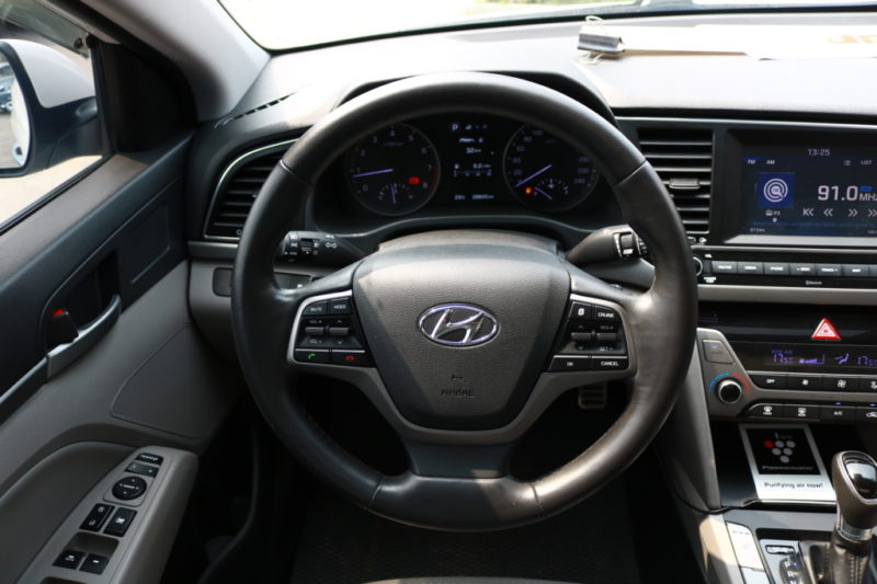 Hyundai Elantra GLS 2.0AT 2016 - 19