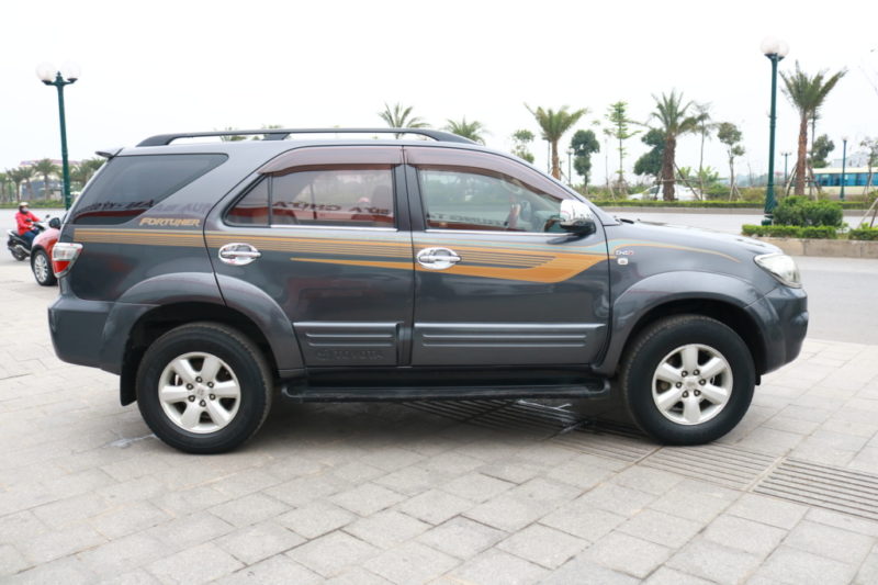 Toyota Fortuner 2.5MT 2011 - 8