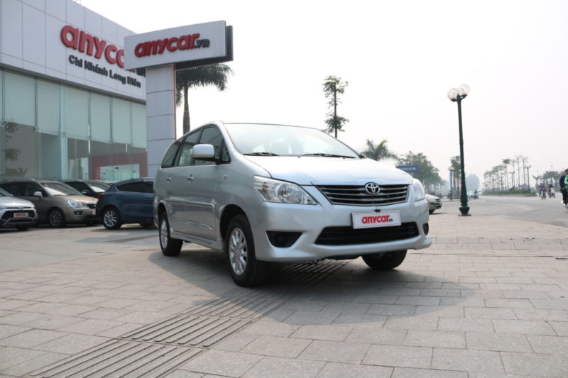 Toyota Innova E 2.0MT 2013 - 1