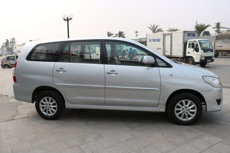 Toyota Innova E 2.0MT 2013 - 8