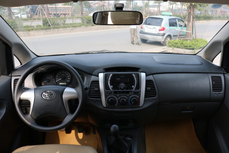 Toyota Innova E 2.0MT 2013 - 14