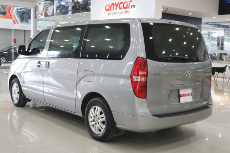 Hyundai Starex 2.4MT 2015 - 4