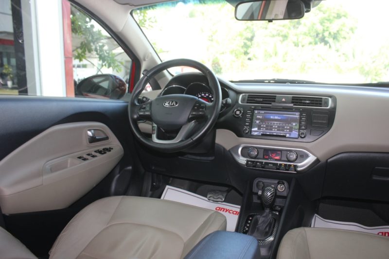 Kia Rio Hatchback 1.4AT 2015 - 17